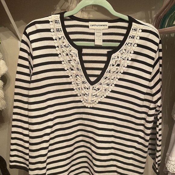 Woman's Shirt - Picture 1 of 1